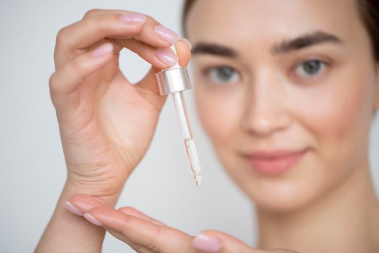 Experience Clearer Skin: How Freckle Removal Essences Fade Dark Spots