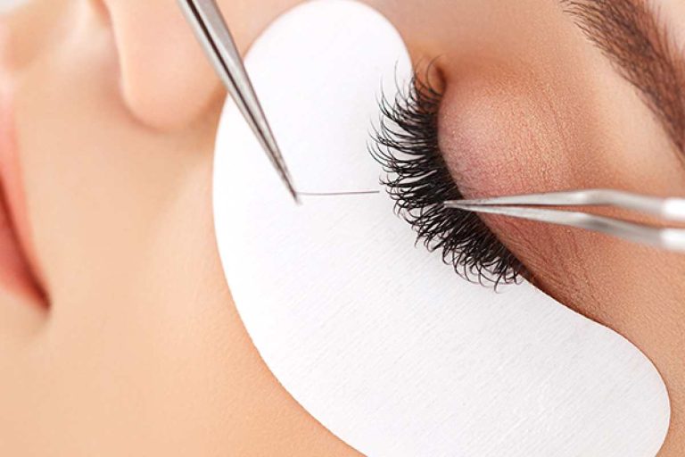 Ready for Eyelash Extensions? Here’s What You Should Know First